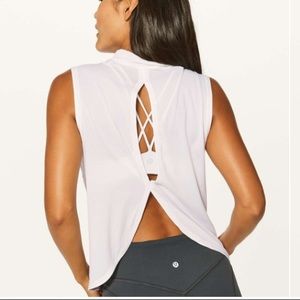 Lululemon Twist and Reach tank with built in bra- New without tags- size 10